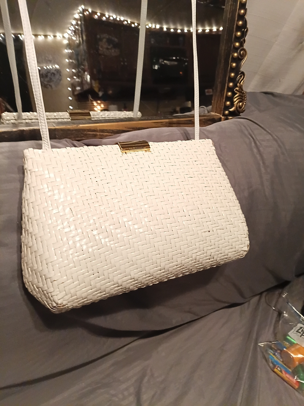 Woven Rodo Italy White Shoulder Bag with Gold-Tone Clasp(100%Authentic,Rare) - Picture 14 of 14